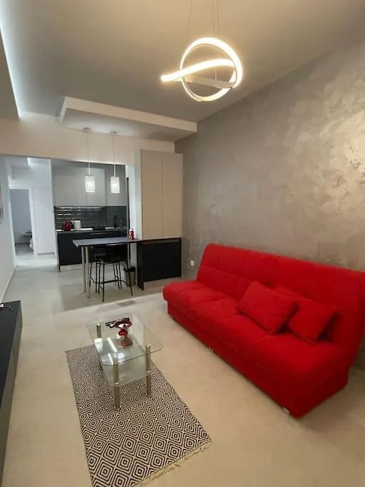 סלוניקי The Red Apartment 0*,  יוון
