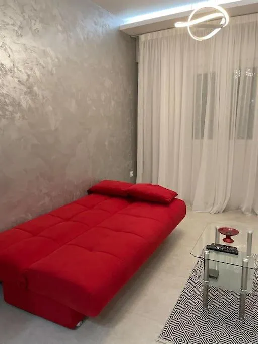 סלוניקי The Red Apartment